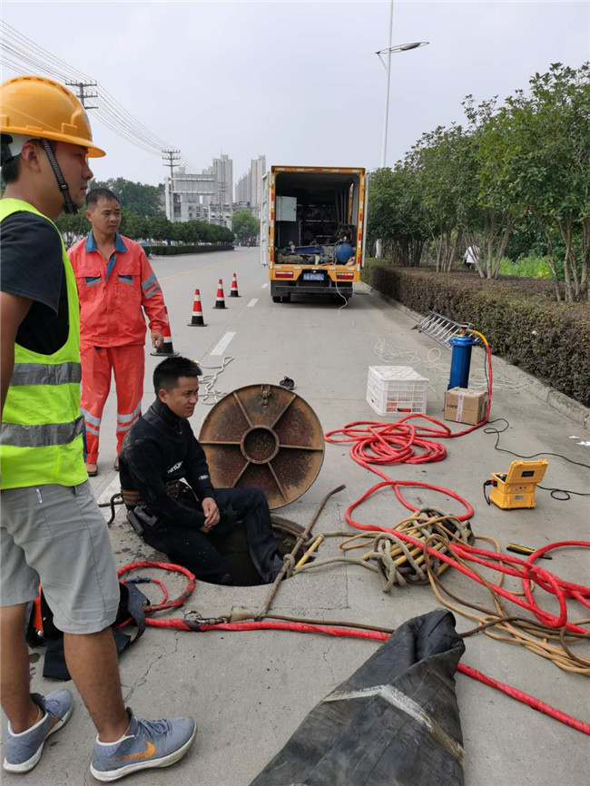 西沙翻衬法管道修复技术主要工序
